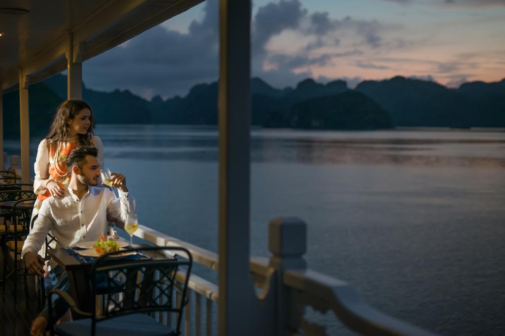 Paradise Sails Cruise ฮาลอง ภายนอก รูปภาพ
