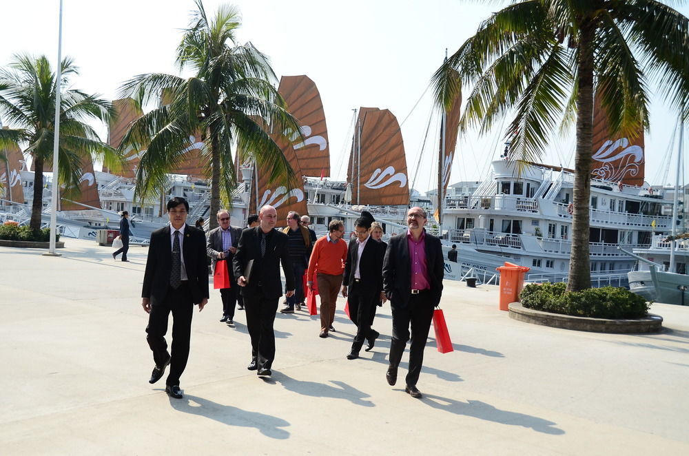 Paradise Sails Cruise ฮาลอง ภายนอก รูปภาพ